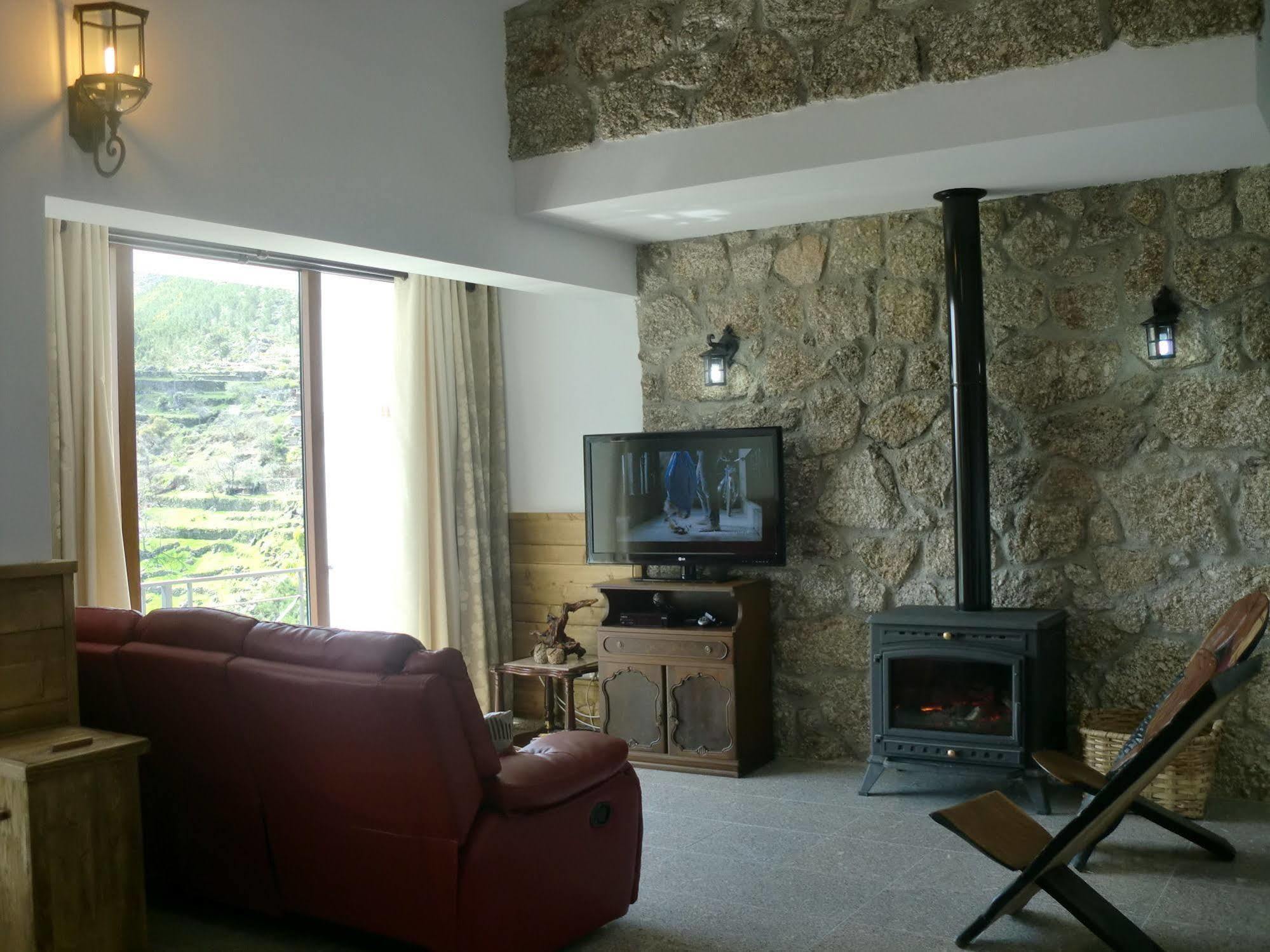 Quinta Do Circo - Serra Da Estrela - Turismo Rural Cortes do Meio Ngoại thất bức ảnh
